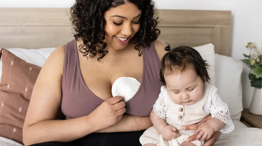 Tips For Breastfeeding in Public - Nursing pads